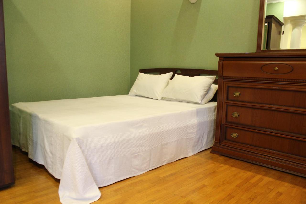 Центр Печерск Метро Зверинецкая, Печерская Apartman Kijev Kültér fotó