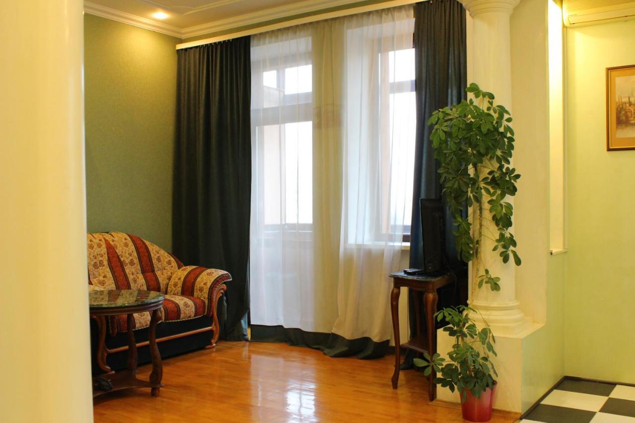 Центр Печерск Метро Зверинецкая, Печерская Apartman Kijev Kültér fotó