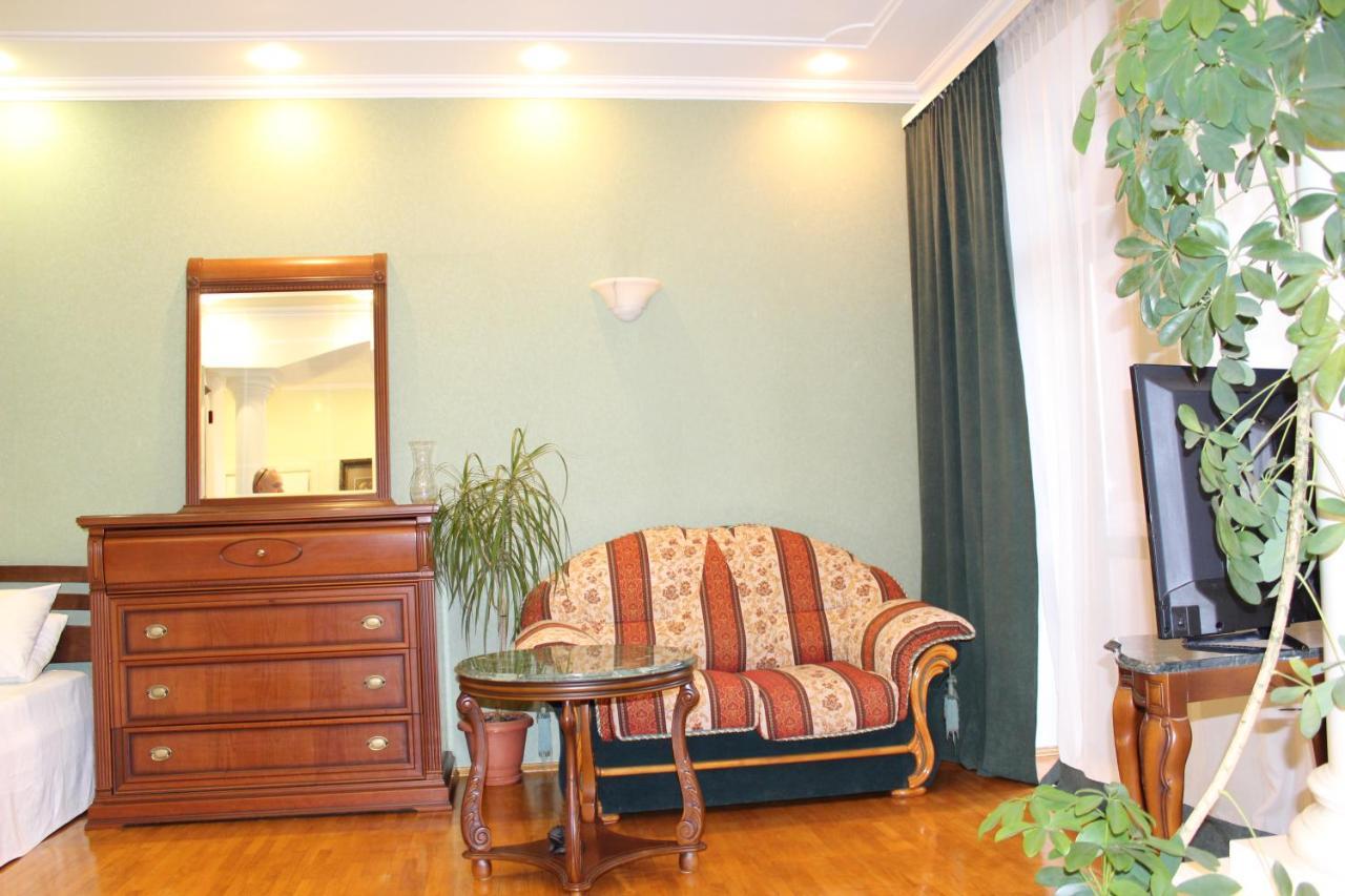 Центр Печерск Метро Зверинецкая, Печерская Apartman Kijev Kültér fotó
